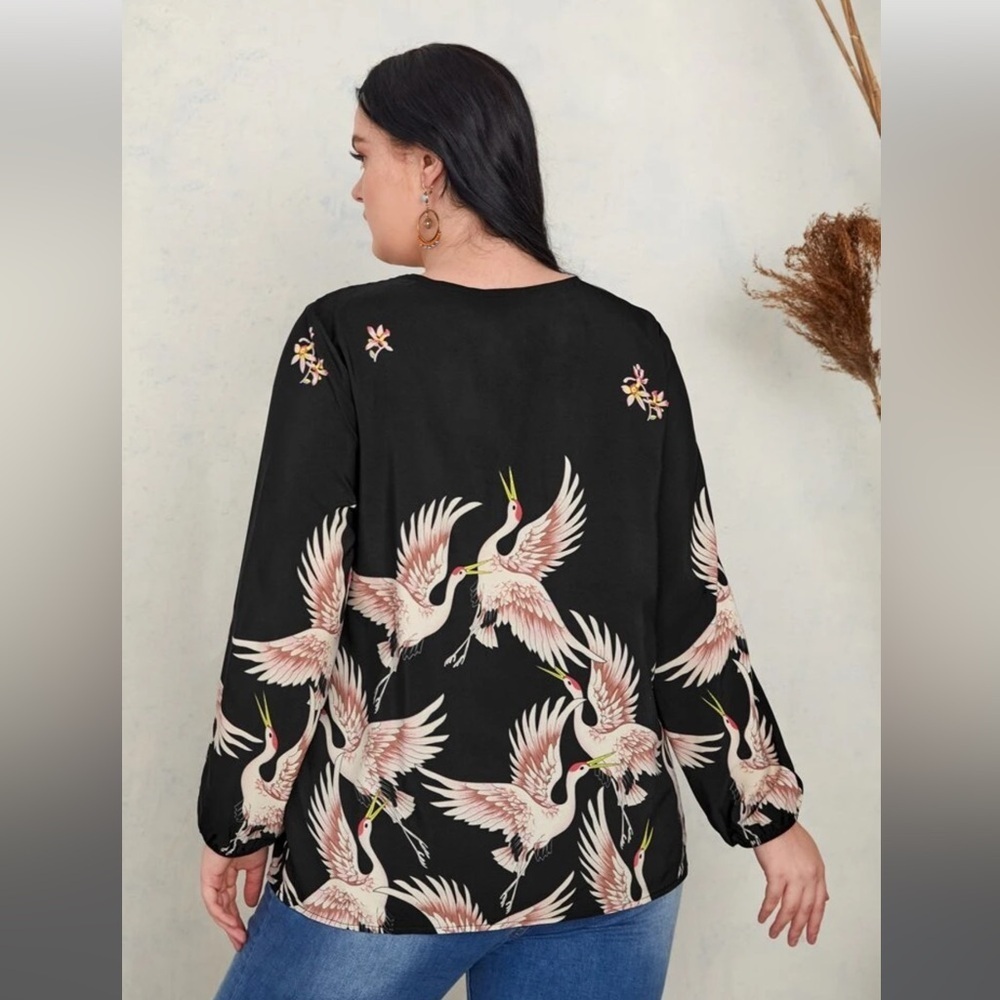 EMERY ROSE Plus Crane Print Half Zipper
Blouse, Sizes 14(1XL) and 16(2XL), NWOT - Picture 2 of 6